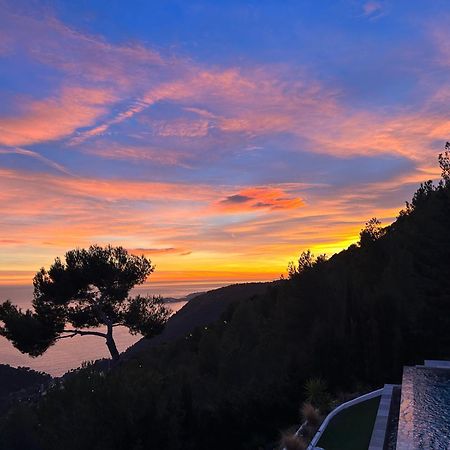 Eze - Appartement Dans Bas De Villa Avec Piscine Pres De Monaco Екстер'єр фото