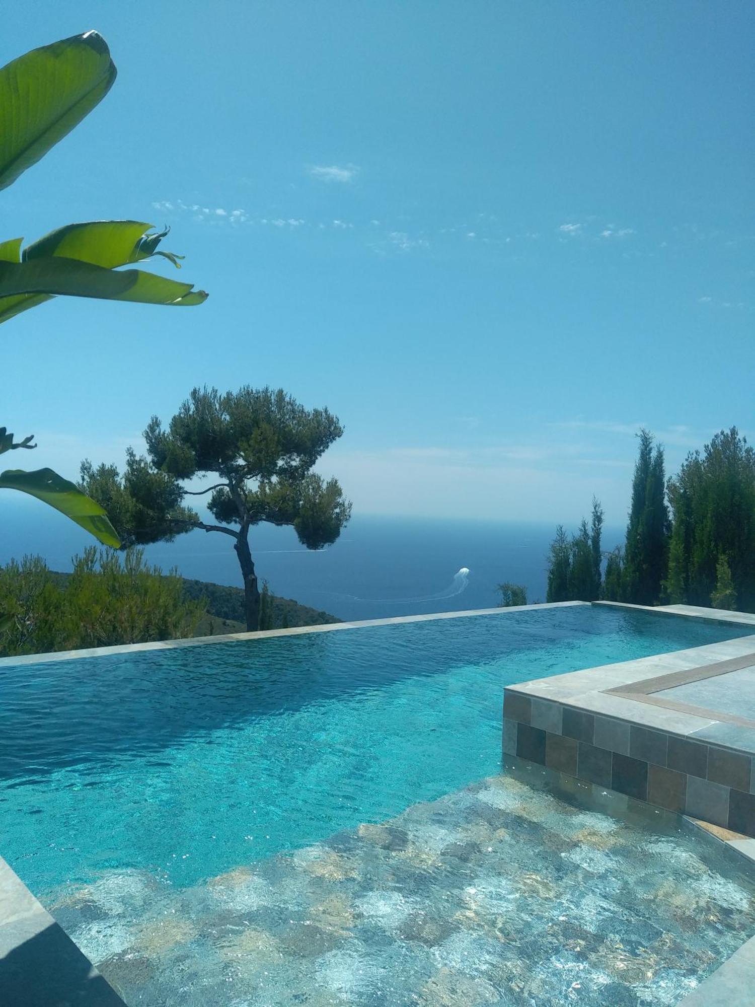 Eze - Appartement Dans Bas De Villa Avec Piscine Pres De Monaco Екстер'єр фото